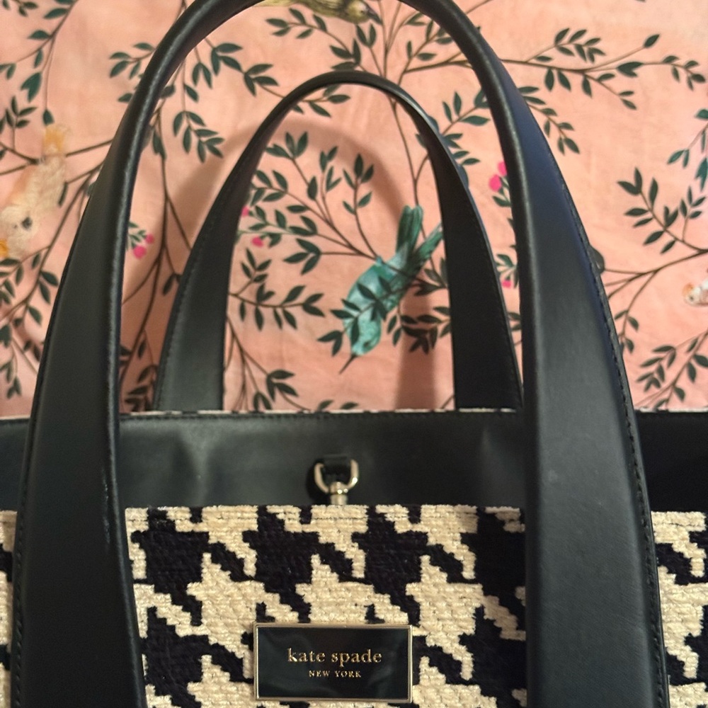 Kate Spade Manhattan Black + Cream Houndstooth Tote - Picture 6 of 7